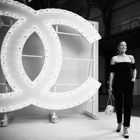 no 5 chanel advert music